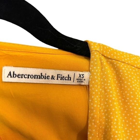 Abercrombie & Fitch Dot Short Sleeve Surplice Faux Wrap Romper - Picture 9 of 14